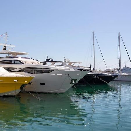 Puerto Banus Luxurious Apartment In The Heart Of The Port Marbella Bagian luar foto