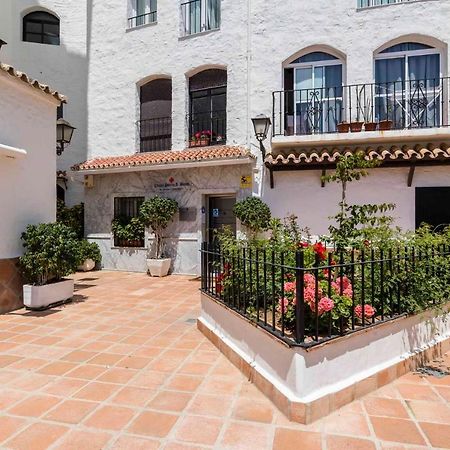 Puerto Banus Luxurious Apartment In The Heart Of The Port Marbella Bagian luar foto