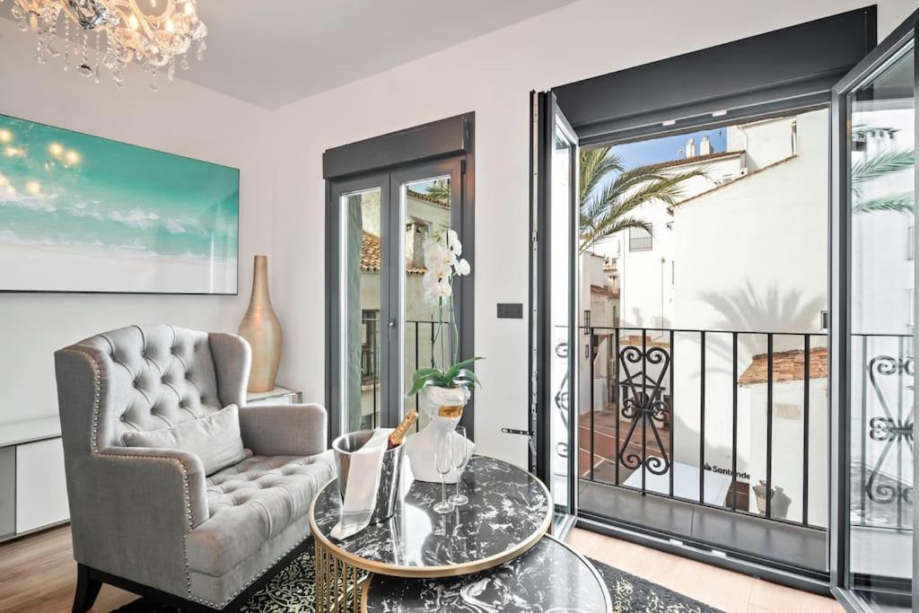 Puerto Banus Luxurious Apartment In The Heart Of The Port Marbella Bagian luar foto
