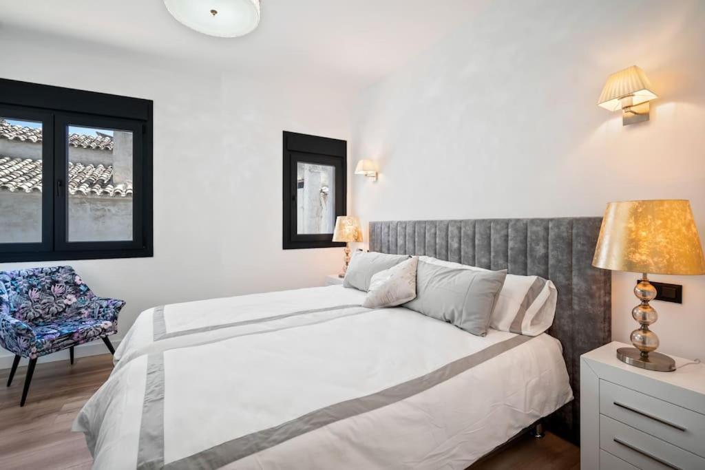 Puerto Banus Luxurious Apartment In The Heart Of The Port Marbella Bagian luar foto
